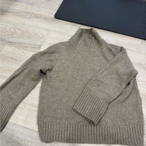 Abercrombie & Fitch Tan Knit Sweater
